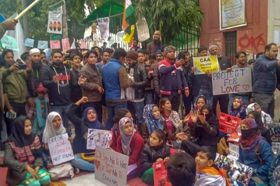 പ്രതിഷേധം ശക്തമാക്കി ജാമിഅ വിദ്യാർഥികൾ; ഐക്യദാർഢ്യം പ്രഖ്യാപിച്ച് അഭിഭാഷകരും