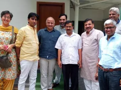 സംസ്ഥാനത്തെ 12 സ്ഥാനാര്ഥികള്ക്കെതിരെ പ്രചരണം നടത്തുമെന്ന് ആപ്പ് സംസ്ഥാനത്തെ 12 സ്ഥാനാര്ഥികള്ക്കെതിരെ പ്രചരണം നടത്തുമെന്ന് ആപ്പ്