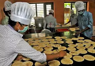 എറണാകുളം ജയിലിന്റെ അന്നദാനം പദ്ധതി ശ്രദ്ധേയമാകുന്നു എറണാകുളം ജയിലിന്റെ അന്നദാനം പദ്ധതി ശ്രദ്ധേയമാകുന്നു