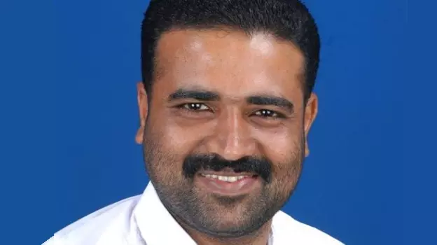 യൂത്ത് കോണ്ഗ്രസ് സംസ്ഥാന കമ്മിറ്റി പിരിച്ചുവിടണമെന്ന് സിആര് മഹേഷ് യൂത്ത് കോണ്ഗ്രസ് സംസ്ഥാന കമ്മിറ്റി പിരിച്ചുവിടണമെന്ന് സിആര് മഹേഷ്