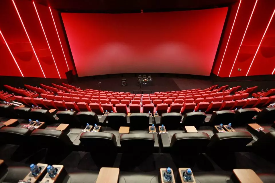 വെള്ളിത്തിരയോട് കൂട്ടുകൂടാന് ഖത്തര് വെള്ളിത്തിരയോട് കൂട്ടുകൂടാന് ഖത്തര്