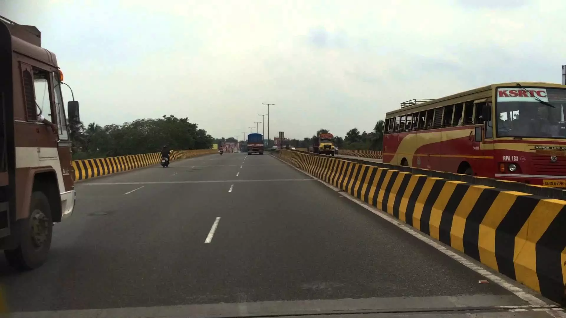 ദേശീയപാത സര്വേ തടഞ്ഞു ദേശീയപാത സര്വേ തടഞ്ഞു