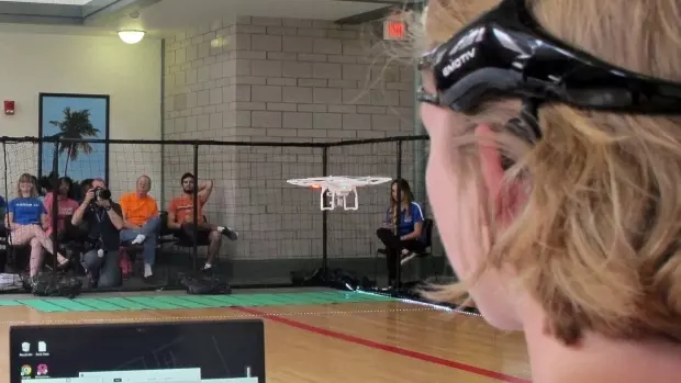 ചിന്തിച്ച് ഡ്രോണ് പറത്താം ചിന്തിച്ച് ഡ്രോണ് പറത്താം