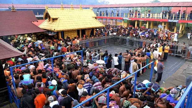 ശബരിമലയില് സ്ത്രീപ്രവേശം: സുപ്രീം കോടതി ഇന്ന് ദേവസ്വം ബോര്ഡിന്റെ വാദം കേള്ക്കും ശബരിമലയില് സ്ത്രീപ്രവേശം: സുപ്രീം കോടതി ഇന്ന് ദേവസ്വം ബോര്ഡിന്റെ വാദം കേള്ക്കും