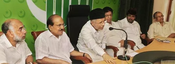 മിഡിലീസ്റ്റ് ചന്ദ്രികയിലും സിഎച്ച് സെന്ററിലും അഴിമതിയെന്ന് വിമര്ശം മിഡിലീസ്റ്റ് ചന്ദ്രികയിലും സിഎച്ച് സെന്ററിലും അഴിമതിയെന്ന് വിമര്ശം