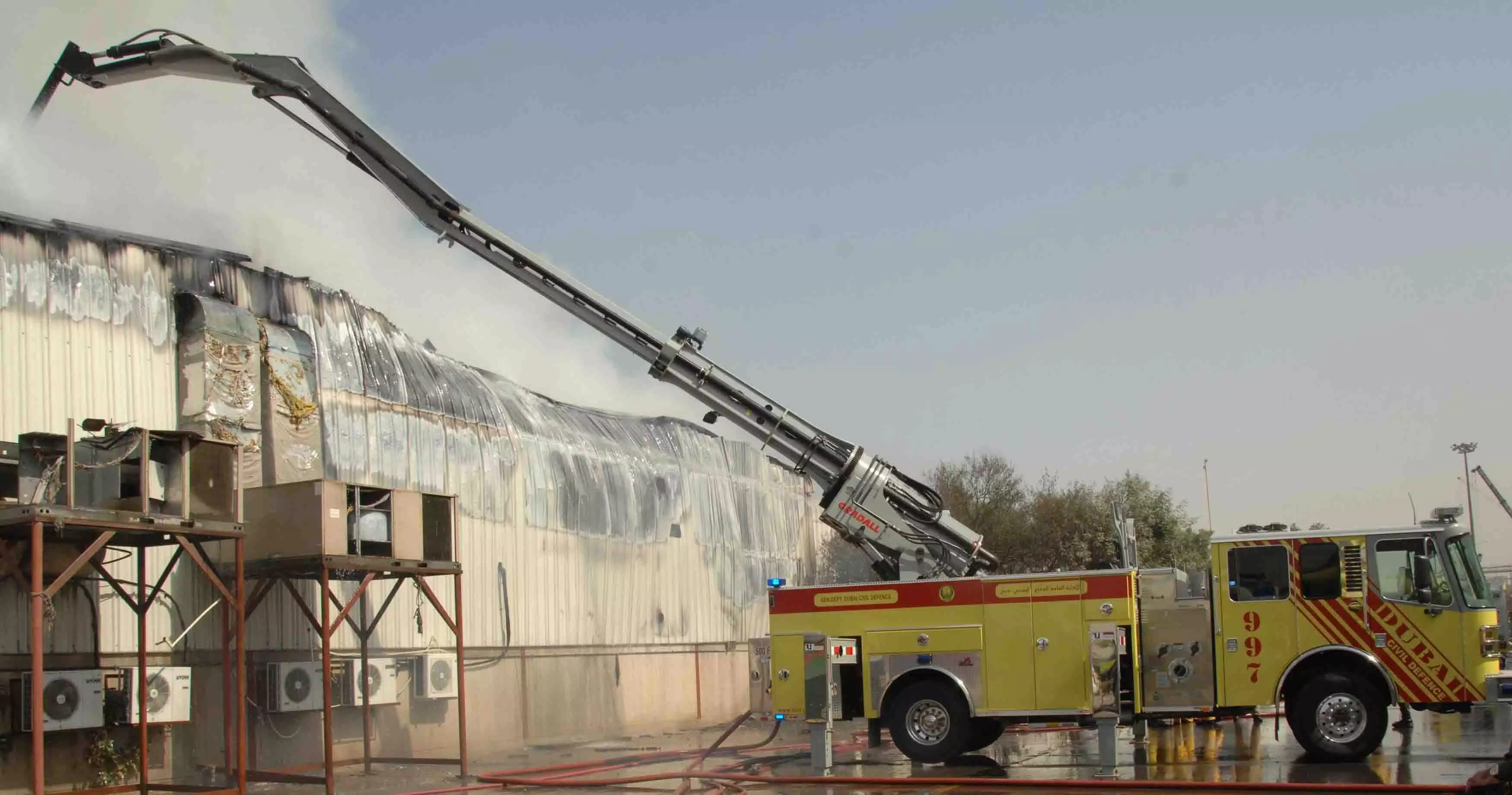 അബൂദബി സിവില് ഡിഫന്സിന്റെ പ്രവര്ത്തനം വിജയത്തിലേക്ക് അബൂദബി സിവില് ഡിഫന്സിന്റെ പ്രവര്ത്തനം വിജയത്തിലേക്ക്