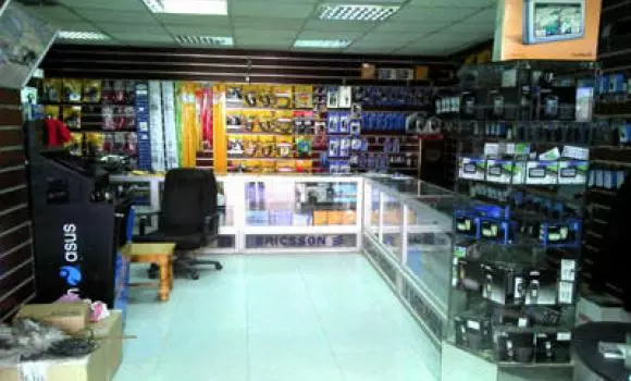 മൊബൈല് മേഖലയില് സ്വദേശിവല്ക്കരണം നടപ്പാക്കാത്ത 1500 സ്ഥാപനങ്ങള് പൂട്ടി മൊബൈല് മേഖലയില് സ്വദേശിവല്ക്കരണം നടപ്പാക്കാത്ത 1500 സ്ഥാപനങ്ങള് പൂട്ടി