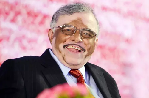 ഗവര്ണറും ഭാര്യയും ഇനി കേരളത്തിലെ വോട്ടര്മാര് ഗവര്ണറും ഭാര്യയും ഇനി കേരളത്തിലെ വോട്ടര്മാര്