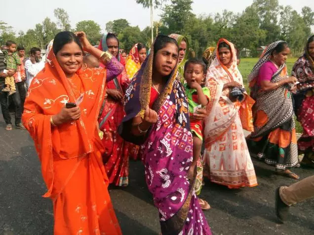 ബംഗാള് നിയമസഭയിലേക്കുള്ള വോട്ടെടുപ്പ് അവസാനിച്ചു ബംഗാള് നിയമസഭയിലേക്കുള്ള വോട്ടെടുപ്പ് അവസാനിച്ചു