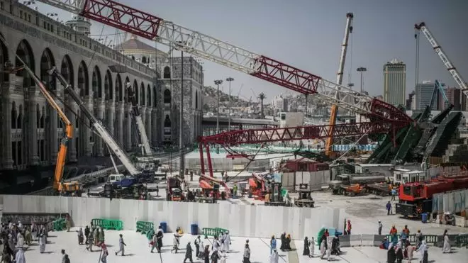 ബിന്ലാദന് ഗ്രൂപ്പിന് സൗദിസര്ക്കാര് ഏര്പ്പെടുത്തിയ വിലക്ക് നീക്കി ബിന്ലാദന് ഗ്രൂപ്പിന് സൗദിസര്ക്കാര് ഏര്പ്പെടുത്തിയ വിലക്ക് നീക്കി