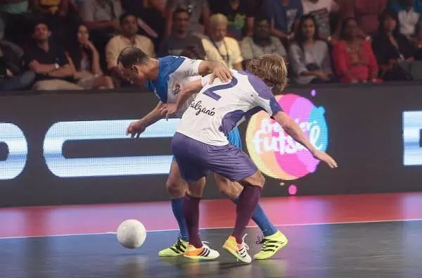 ഇന്ത്യന് പ്രീമിയര് ഫുട്സാല് ലീഗ്: കൊച്ചിയും മുംബൈയും കലാശപ്പോരിന് ഇന്ത്യന് പ്രീമിയര് ഫുട്സാല് ലീഗ്: കൊച്ചിയും മുംബൈയും കലാശപ്പോരിന്