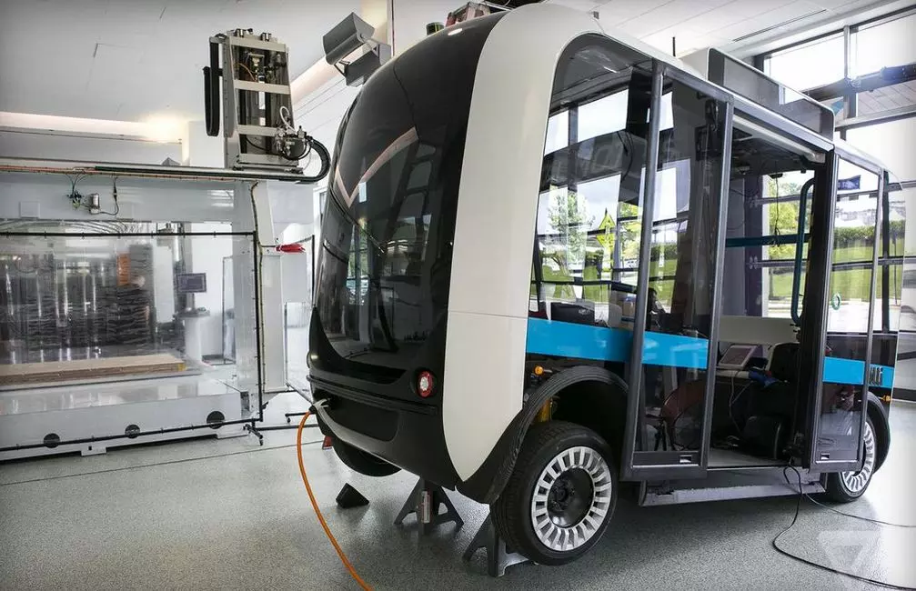 ഒല്ലി, ഡ്രൈവറില്ലാതെ ഓടുന്ന ത്രിഡി പ്രിന്റഡ് ബസ് ഒല്ലി, ഡ്രൈവറില്ലാതെ ഓടുന്ന ത്രിഡി പ്രിന്റഡ് ബസ്