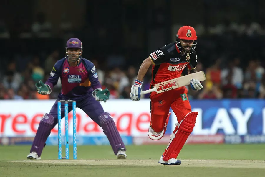 ധോണി തോറ്റു; കൊഹ്‍ലി ജയിച്ചു