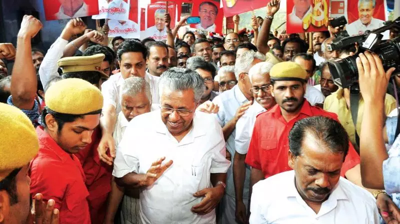 ധര്മ്മടത്ത് റെക്കോഡ് ഭൂരിപക്ഷം ലക്ഷ്യംവെച്ച് പിണറായി ധര്മ്മടത്ത് റെക്കോഡ് ഭൂരിപക്ഷം ലക്ഷ്യംവെച്ച് പിണറായി