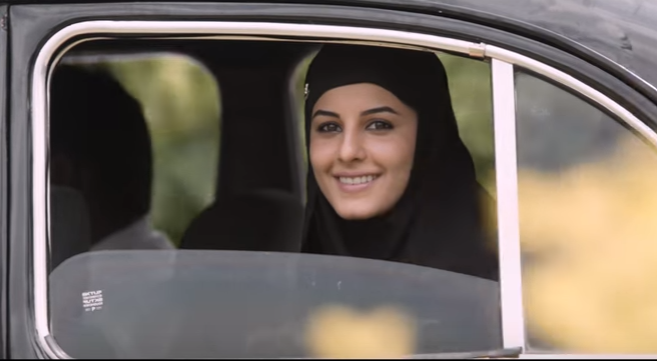 തമിഴ് പേശും തട്ടത്തിന്‍ മറയത്ത്; ട്രയിലര്‍ കാണാം