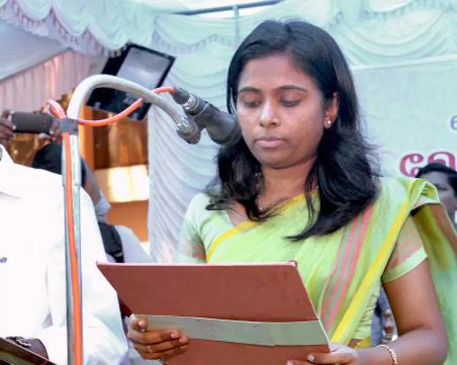 12 ജില്ലകളില്‍ പുതിയ കലക്ടര്‍മാര്‍