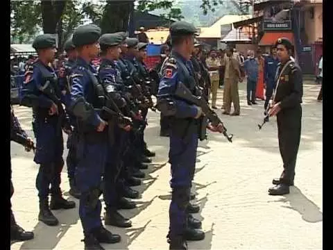 സെക്രട്ടറിയേറ്റ് പടിക്കല്‍ തണ്ടര്‍ബോള്‍ട്ട് പ്രതിഷേധം, ആത്മഹത്യാഭീഷണി, ഏശാതെ അനുനയശ്രമങ്ങള്‍