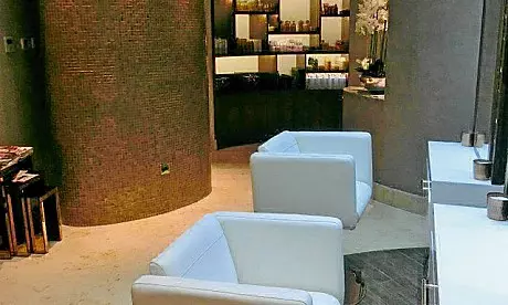 അബൂദബിയില്‍ ബ്യൂട്ടി സലൂണുകളില്‍ പരിശോധന