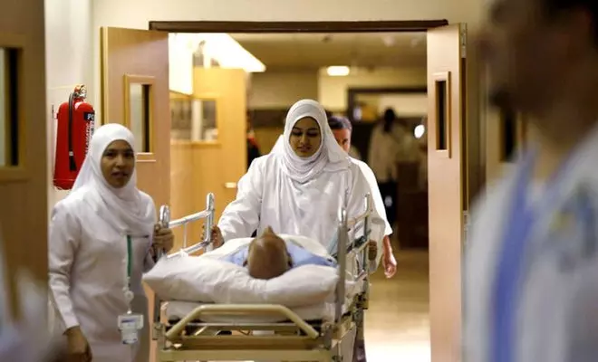 സൗദി ആരോഗ്യ മേഖല പൂര്ണമായും സ്വദേശിവത്കരിക്കുന്നു സൗദി ആരോഗ്യ മേഖല പൂര്ണമായും സ്വദേശിവത്കരിക്കുന്നു