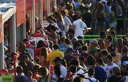 ടിക്കറ്റെടുത്ത് ഒളിമ്പിക്സ് കാണാന് ബ്രസീലുകാരില്ല ടിക്കറ്റെടുത്ത് ഒളിമ്പിക്സ് കാണാന് ബ്രസീലുകാരില്ല