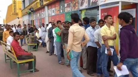 യു.എ.ഇ പൊതുമാപ്പിന് തുടക്കമായി; ആനുകൂല്യം പ്രയോജനപ്പെടുത്താന് നൂറ് കണക്കിനാളുകള് യു.എ.ഇ പൊതുമാപ്പിന് തുടക്കമായി; ആനുകൂല്യം പ്രയോജനപ്പെടുത്താന് നൂറ് കണക്കിനാളുകള്