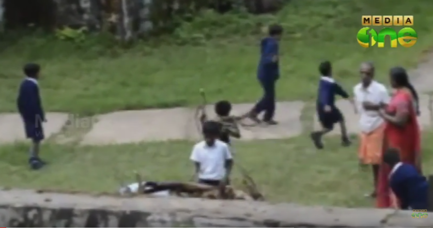 മൂന്നാറില്‍ വിദ്യാര്‍ഥികളെ ചുമടെടുപ്പിച്ച സംഭവത്തില്‍ ബാലാവകാശ കമ്മിഷന്‍ സ്വമേധയാ കേസെടുത്തു