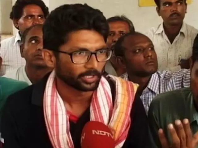 പശുക്കളുടെ ശവം നീക്കുന്നത് ദലിതര്‍ അവസാനിപ്പിക്കും: ജിഗ്‌നേഷ് മേവാനി