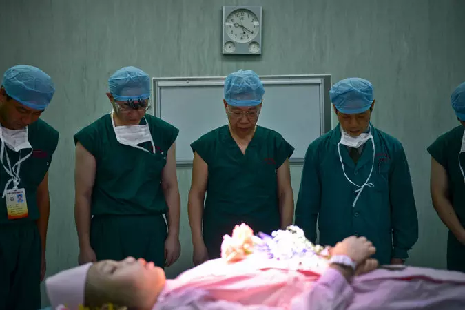 വധശിക്ഷക്ക് വിധേയരാക്കപ്പെടുന്നവരുടെ അവയവങ്ങള് ദാനം ചെയ്യുന്നതിന് ചൈനയില് നിരോധം; നിയമത്തില് വ്യക്തത വേണമെന്ന് വധശിക്ഷക്ക് വിധേയരാക്കപ്പെടുന്നവരുടെ അവയവങ്ങള് ദാനം ചെയ്യുന്നതിന് ചൈനയില് നിരോധം; നിയമത്തില് വ്യക്തത വേണമെന്ന്