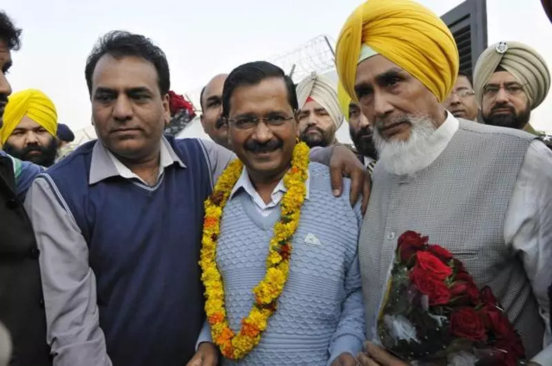 സ്ഥാനാര്ഥിയാക്കാന് പണം വാങ്ങിയ ആം ആദ്മി നേതാവ് ഒളികാമറയില് കുടുങ്ങി സ്ഥാനാര്ഥിയാക്കാന് പണം വാങ്ങിയ ആം ആദ്മി നേതാവ് ഒളികാമറയില് കുടുങ്ങി