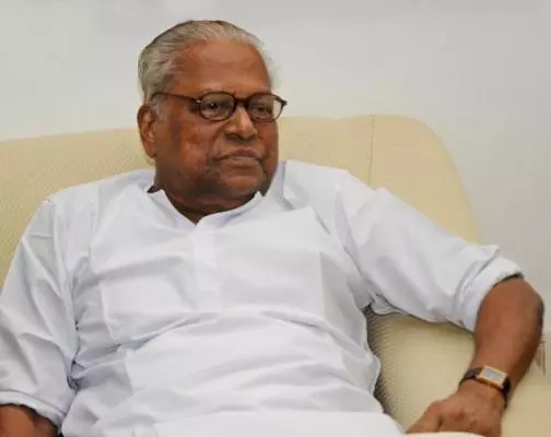 വിഎസിനെതിരായ മാനനഷ്ടക്കേസില് വിശദമായ വാദം കേള്ക്കും വിഎസിനെതിരായ മാനനഷ്ടക്കേസില് വിശദമായ വാദം കേള്ക്കും