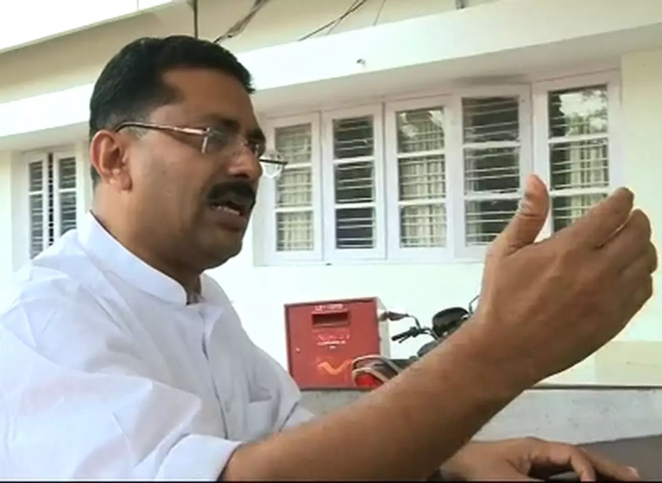 തവനൂരില് പോരാട്ടം ഇഞ്ചോടിഞ്ച് തവനൂരില് പോരാട്ടം ഇഞ്ചോടിഞ്ച്