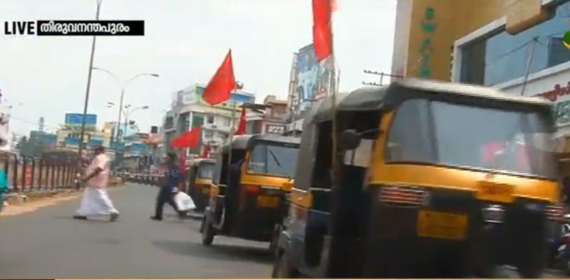 സംസ്ഥാനത്ത് പണിമുടക്ക് പൂര്‍ണം; സര്‍ക്കാര്‍ ഓഫീസുകളില്‍ ഹാജര്‍ നില തുച്ഛം