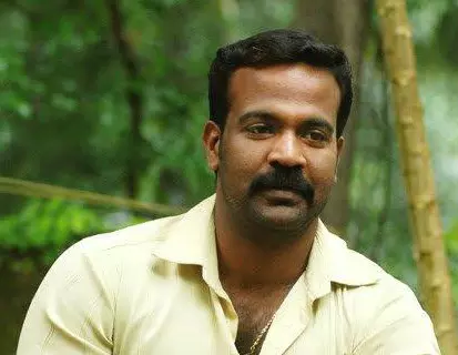 ഏഷ്യാനെറ്റ് ന്യൂസ് ചീഫ് ബ്രോഡ്കാസ്റ്റ് ജേര്ണലിസ്റ്റ് അനീഷ് ചന്ദ്രന് അന്തരിച്ചു ഏഷ്യാനെറ്റ് ന്യൂസ് ചീഫ് ബ്രോഡ്കാസ്റ്റ് ജേര്ണലിസ്റ്റ് അനീഷ് ചന്ദ്രന് അന്തരിച്ചു