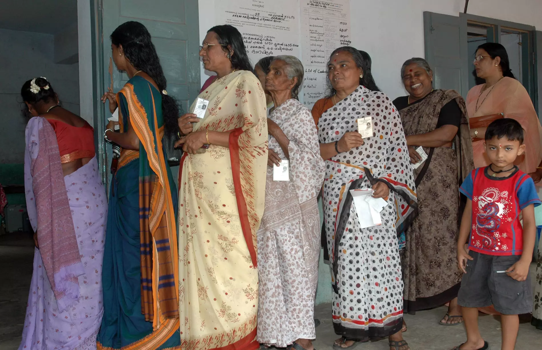 ലേഡീസ് ഒണ്ലി ബൂത്തുകളുമായി പൊന്നാനി ലേഡീസ് ഒണ്ലി ബൂത്തുകളുമായി പൊന്നാനി