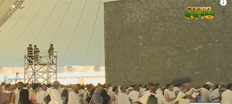 ഹാജിമാര്‍ ഇന്ന് മൂന്ന് ജംറകളില്‍ കല്ലേറ് നടത്തും