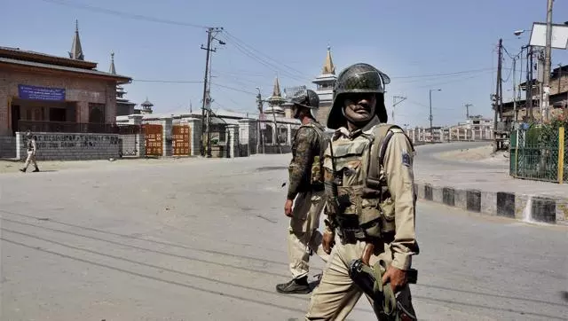 കശ്മീരില് സൈന്യത്തിന്റെ പെല്ലറ്റാക്രമണത്തില് ഒമ്പതാം ക്ലാസുകാരന് കൊല്ലപ്പെട്ടു കശ്മീരില് സൈന്യത്തിന്റെ പെല്ലറ്റാക്രമണത്തില് ഒമ്പതാം ക്ലാസുകാരന് കൊല്ലപ്പെട്ടു