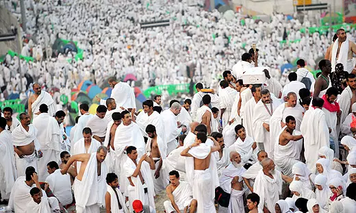ഹജ്ജ് സുരക്ഷക്കായി ഏര്പ്പെടുത്തിയത് മൂന്ന് ലക്ഷത്തോളം ജീവനക്കാരെ ഹജ്ജ് സുരക്ഷക്കായി ഏര്പ്പെടുത്തിയത് മൂന്ന് ലക്ഷത്തോളം ജീവനക്കാരെ