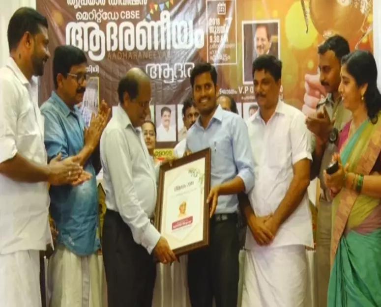 തമിഴ്‍നാട്ടിലെ കുട്ടികളുടെ ഭഗവാന് കേരളത്തില്‍ വരവേല്‍പ്പ്..