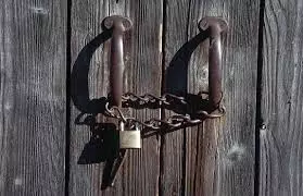 ബീവറേജസ് ഔട്ട് ലെറ്റിന്റെ പൂട്ടു പൊട്ടിച്ച് മോഷണം ബീവറേജസ് ഔട്ട് ലെറ്റിന്റെ പൂട്ടു പൊട്ടിച്ച് മോഷണം