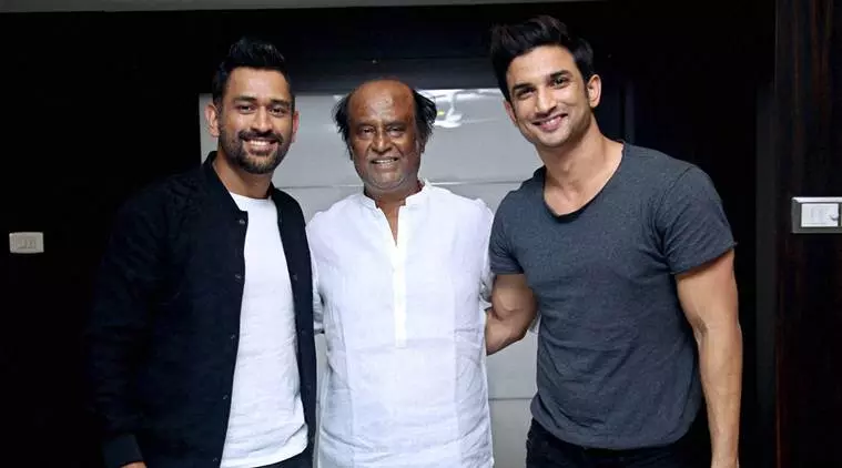 എന് വഴി തനി വഴി; രജനീകാന്തിനെ അനുകരിച്ച് ധോണി എന് വഴി തനി വഴി; രജനീകാന്തിനെ അനുകരിച്ച് ധോണി