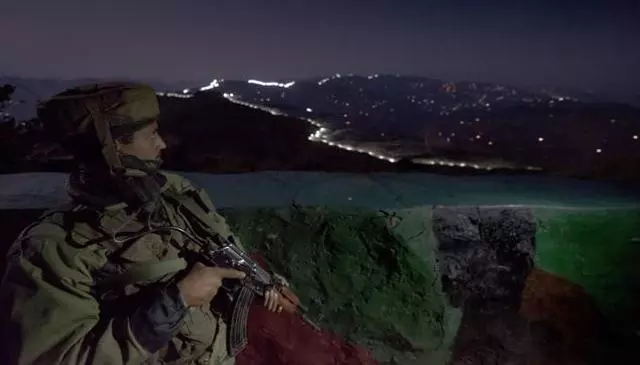 അതിര്‍ത്തി ഗ്രാമങ്ങളിലുള്ളവരെ ഒഴിപ്പിച്ചു; പൂഞ്ചില്‍ ഏറ്റുമുട്ടല്‍