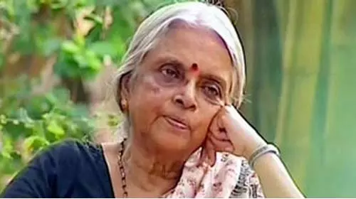 സുഗതകുമാരിയുടെ പരാമര്ശത്തില് വിവാദം തുടരുന്നു സുഗതകുമാരിയുടെ പരാമര്ശത്തില് വിവാദം തുടരുന്നു