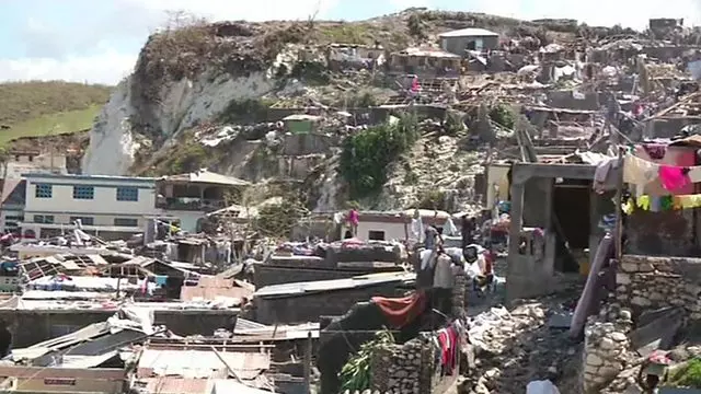 മാത്യു ചുഴലിക്കാറ്റ്: ഹെയ്തിയില് മരണസംഖ്യ ആയിരം കവിഞ്ഞു മാത്യു ചുഴലിക്കാറ്റ്: ഹെയ്തിയില് മരണസംഖ്യ ആയിരം കവിഞ്ഞു