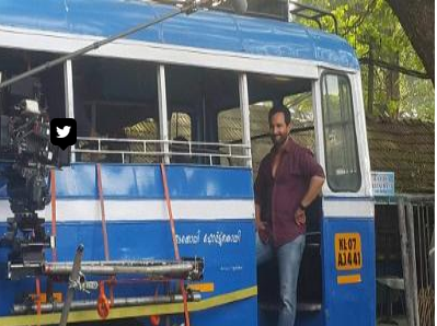 ഫോര്‍ട്ട്കൊച്ചി ബസില്‍ സെയ്ഫ് അലിഖാന്‍!!!