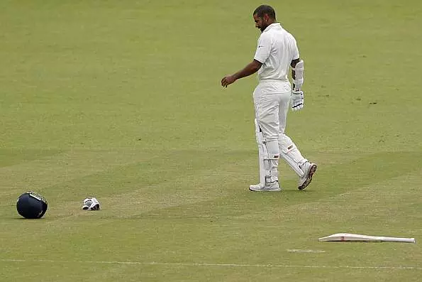 ശിഖര്‍ ധവാന്‍ ടെസ്റ്റ് പരമ്പരയില്‍ നിന്ന് പുറത്ത്‌