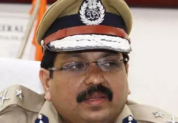 തച്ചങ്കരി 17 ലക്ഷത്തോളം രൂപ അനധികൃതമായി സമ്പാദിച്ചെന്ന് വിജിലന്സ് റിപ്പോര്ട്ട് തച്ചങ്കരി 17 ലക്ഷത്തോളം രൂപ അനധികൃതമായി സമ്പാദിച്ചെന്ന് വിജിലന്സ് റിപ്പോര്ട്ട്