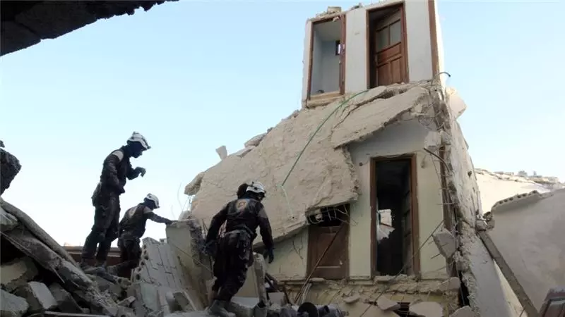 അലപ്പോയില്‍ വ്യോമാക്രമണം; 47 മരണം