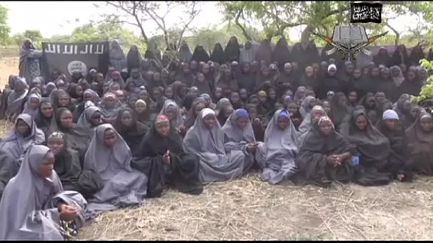 ബൊക്കോ ഹറാം ഭീകരർ തട്ടിക്കൊണ്ടുപായ 219 പെൺകുട്ടികളിൽ ഒരാളെ കണ്ടെത്തി ബൊക്കോ ഹറാം ഭീകരർ തട്ടിക്കൊണ്ടുപായ 219 പെൺകുട്ടികളിൽ ഒരാളെ കണ്ടെത്തി