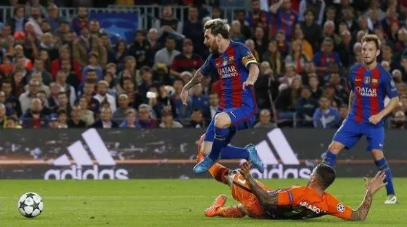 മെസിക്ക് ഹാട്രിക്ക്, ബാഴ്സക്ക് തകര്പ്പന് ജയം മെസിക്ക് ഹാട്രിക്ക്, ബാഴ്സക്ക് തകര്പ്പന് ജയം