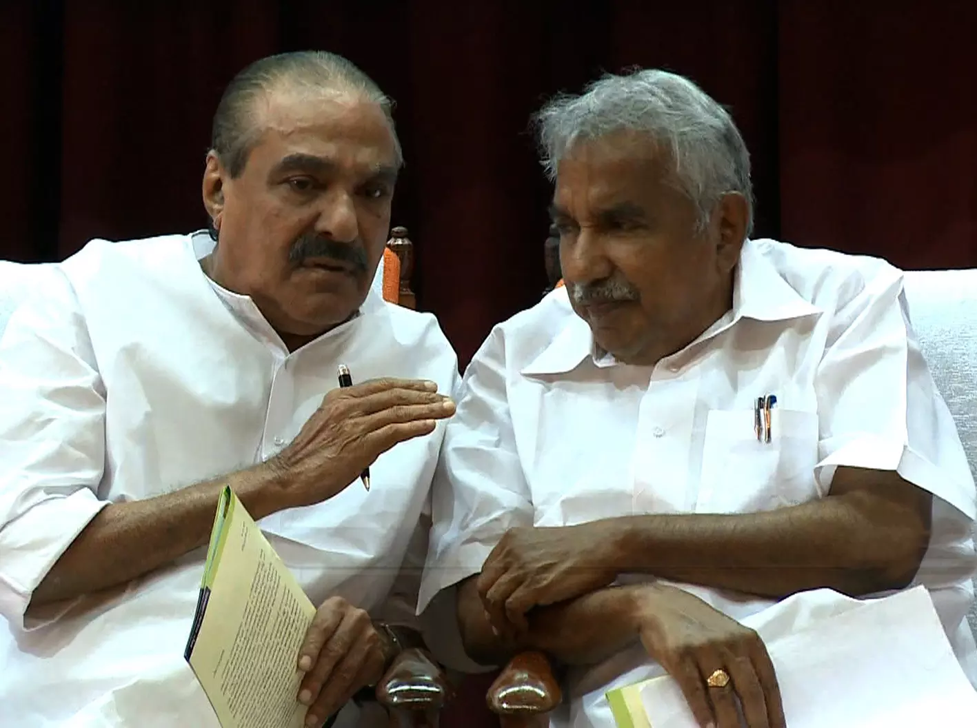 ഉമ്മന്‍ചാണ്ടിക്കും കെ എം മാണിക്കും ഭൂരിപക്ഷം കുറഞ്ഞു